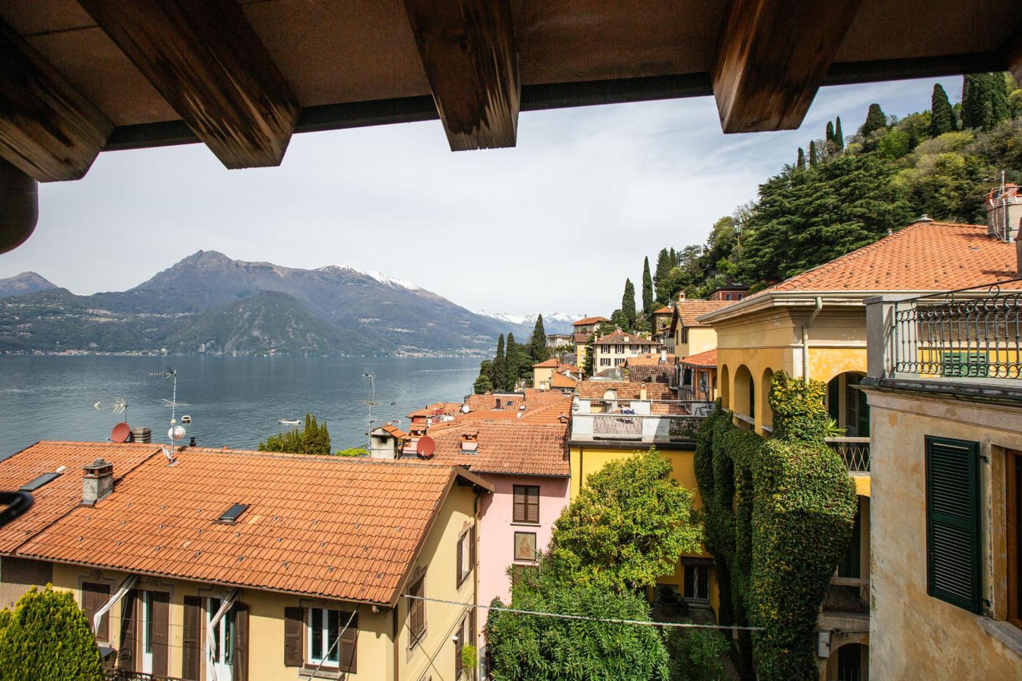 Albergo Del Sole Varenna Exterior photo