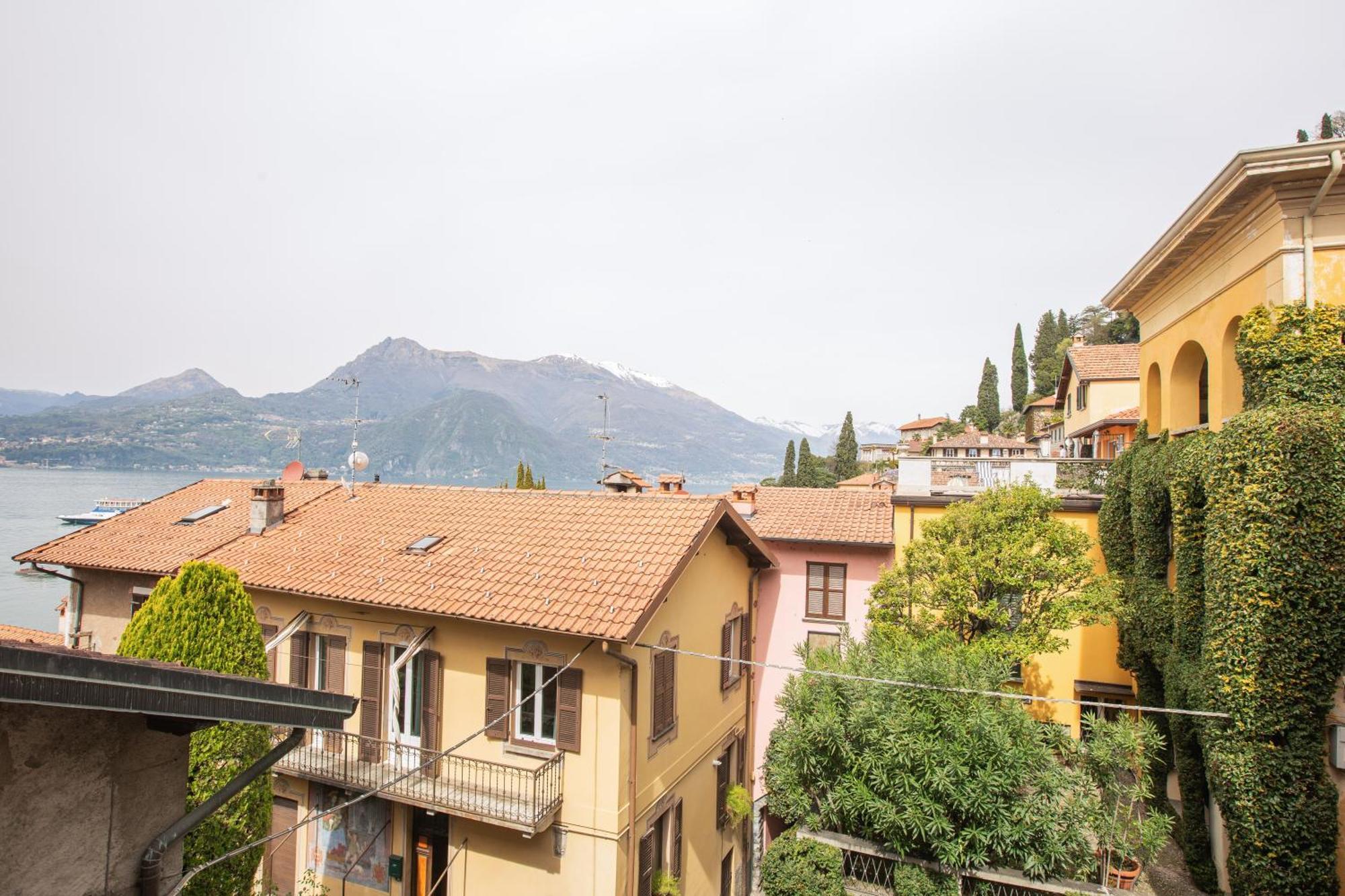 Albergo Del Sole Varenna Exterior photo