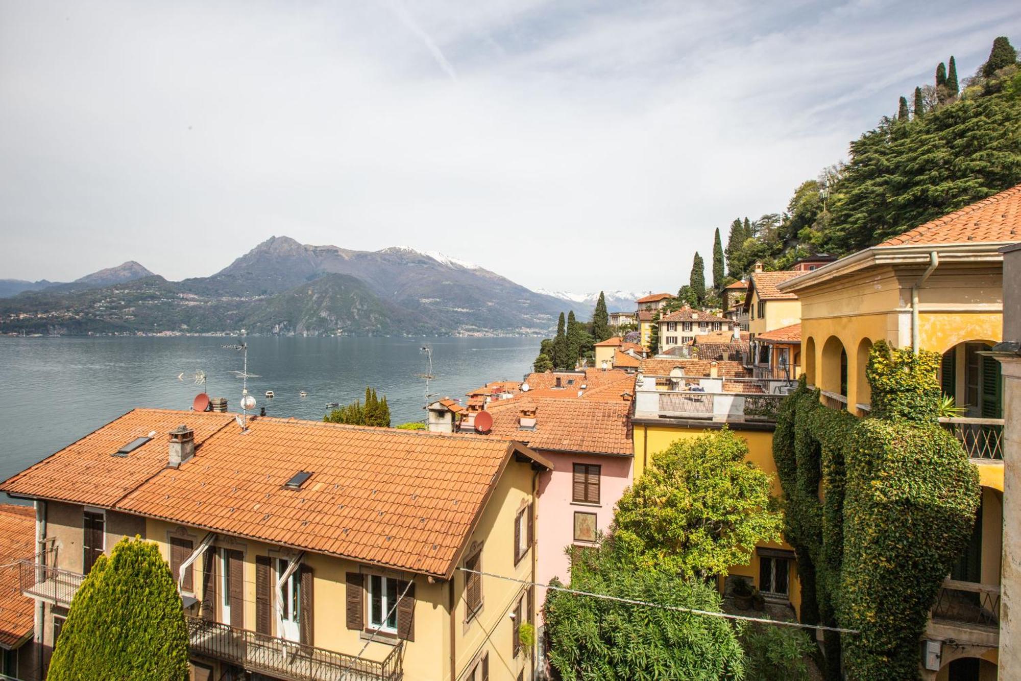 Albergo Del Sole Varenna Exterior photo